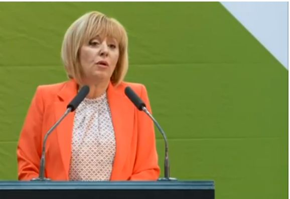 Мая Манолова с тежки обвинения към правителството