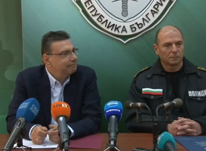 Въоръжен грабеж на украинци в Бургас, задигнаха им близо 200 бона, а извършители се оказаха... ВИДЕО