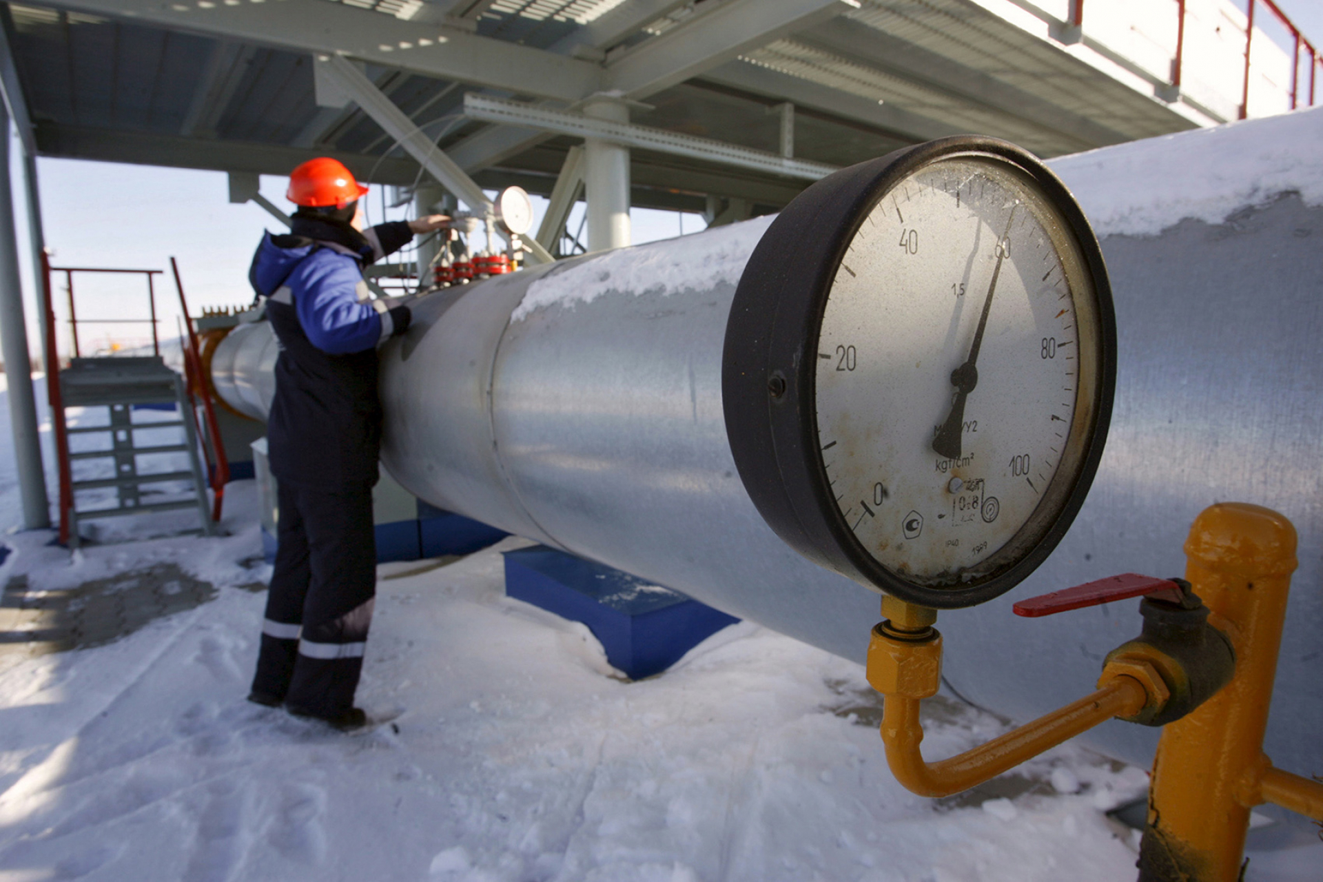 ЕС реши ще плаща ли с рубли за газа, а на 5 май в София...