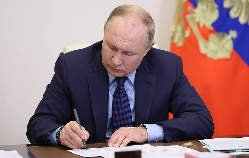 Путин с нов УКАЗ срещу неприятелските държави, сред които и България: До 10 дни...