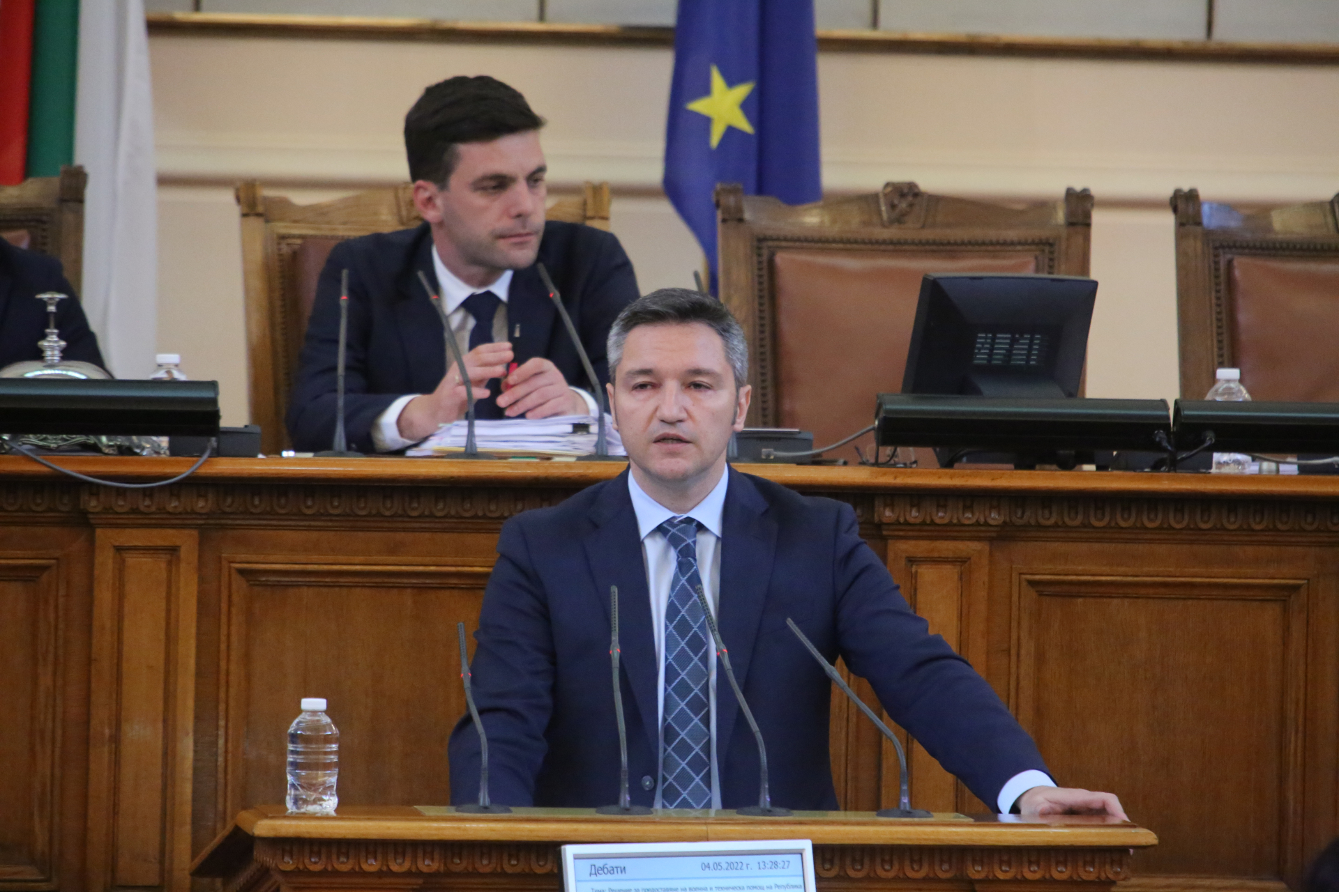 Вигенин с важни новини за условията на БСП за военна помощ на Украйна