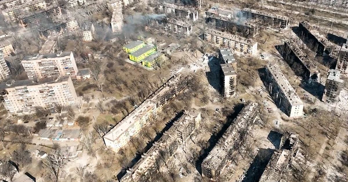 Защитниците на „Азовстал“ предложили: Разменяме цивилни за храна