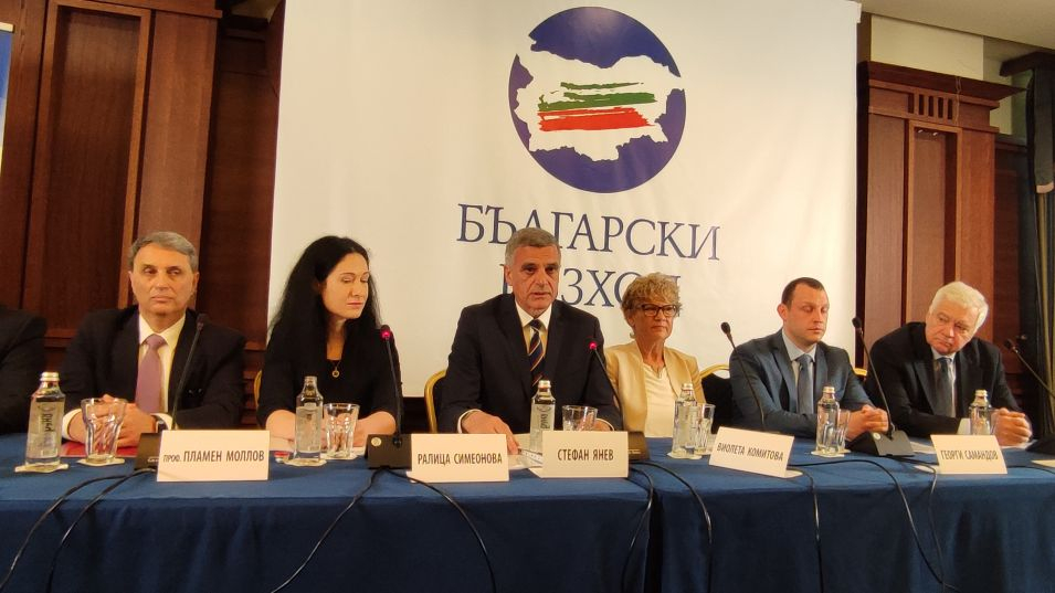 Стефан Янев заговори какъв вакуум ще запълва с новата си партия, ето кой ще му помага БЛИЦ TV