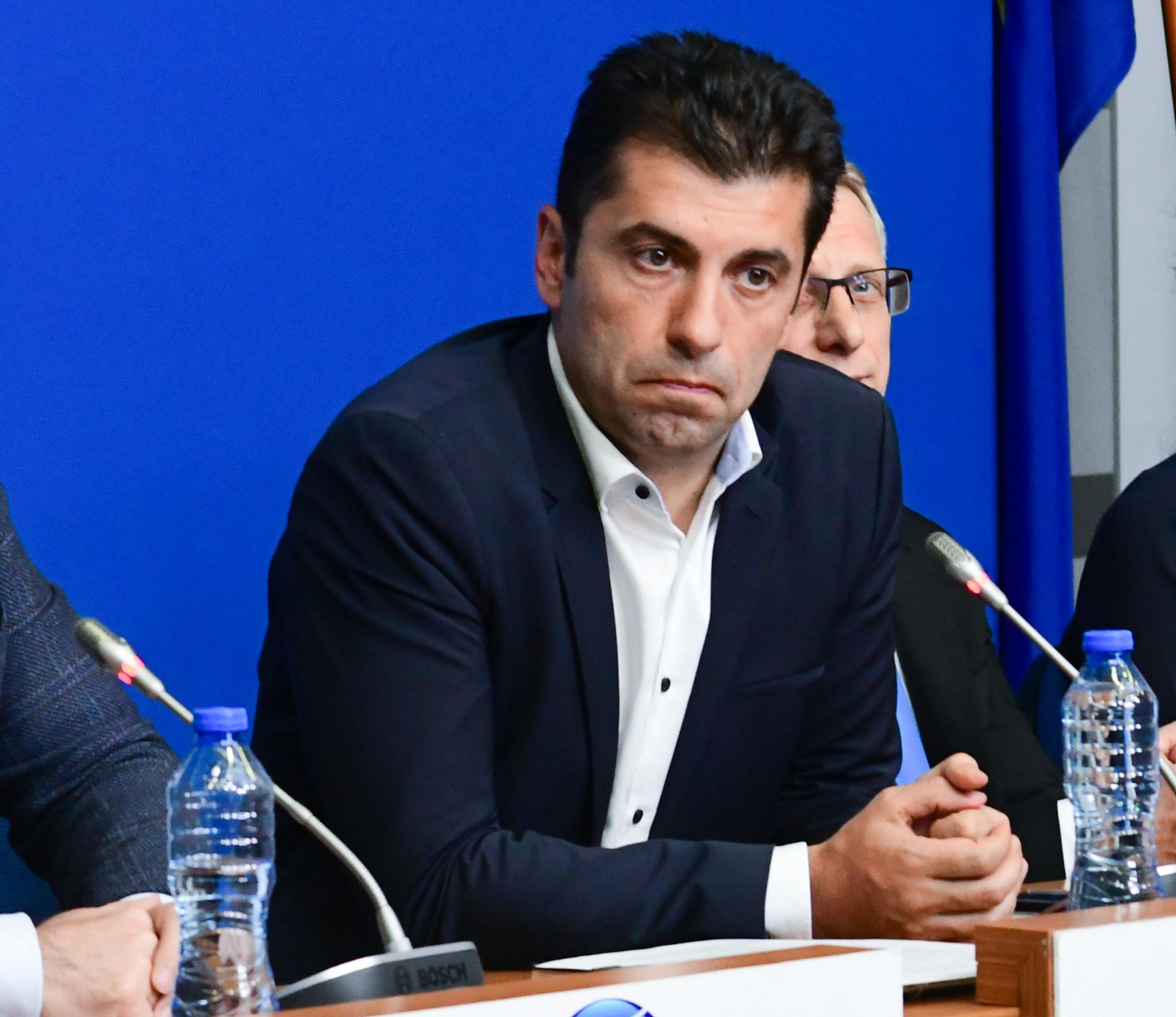 Бомба: Преди два дни Петков общувал с болен от К-19, какво следва