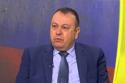 Хамид Хамид: Петков и Василев живеят в собствен свят на торти и кексове, като Макс и Мориц са