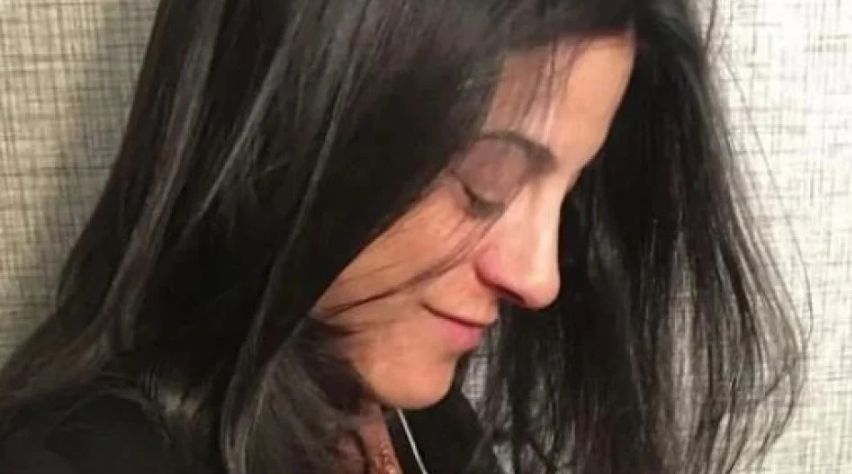 Жена нае сурогатна майка, за да сбъдне мечтата на сина си, последвалото е смайващо