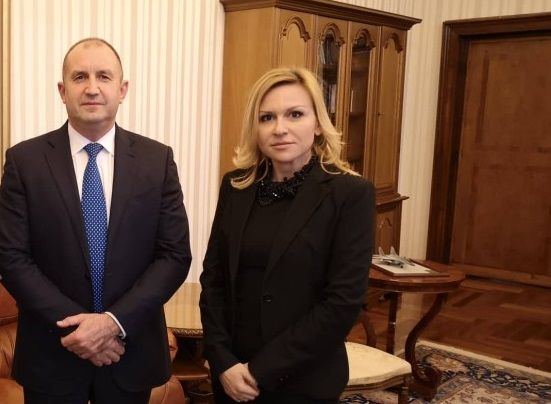 Не е за вярване коя журналистка на bTV Радев прати в СЕМ 