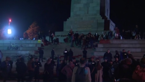 Ново напрежение до Паметника на Съветската армия ВИДЕО