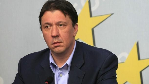 Явор Куюмджиев за газа от САЩ: Правителството не може да купува газ, а търговци, регистрирани в ЕС