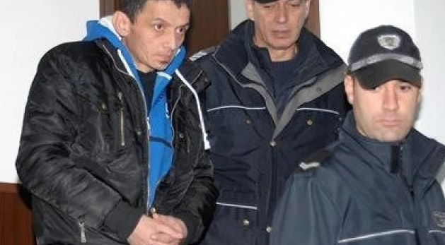 Всяка жена, влюбила се в кондуктор от Пловдив, умира заклана