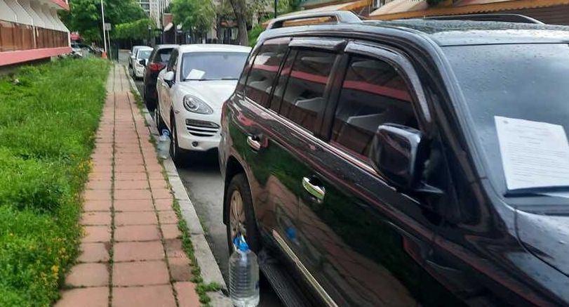 Горчива изненада за украинските бежанци с коли в Слънчев бряг, ето какво ги чака