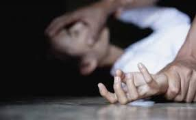 Гнусно! Бивш кмет блудства с малолетна - мами я с вафла и банан и 10 лв.