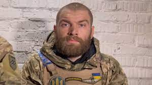 Извънредно: Откараха в плен командира на "Азов" с брониран автомобил, целият гарнизон от катакомбите се предаде