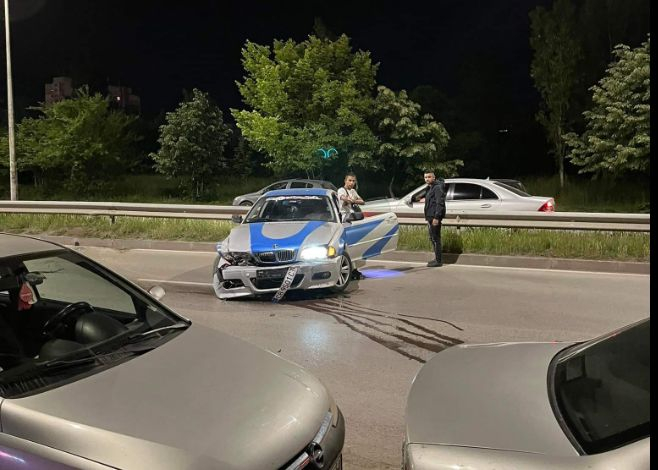 Първо в БЛИЦ! Адско меле с тунинговано БМВ по тъмна доба в София, а шофьорът се оказа... ВИДЕО
