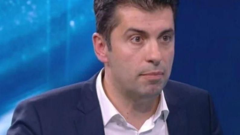 Костадинов се закани: Ще има въже за националните предатели