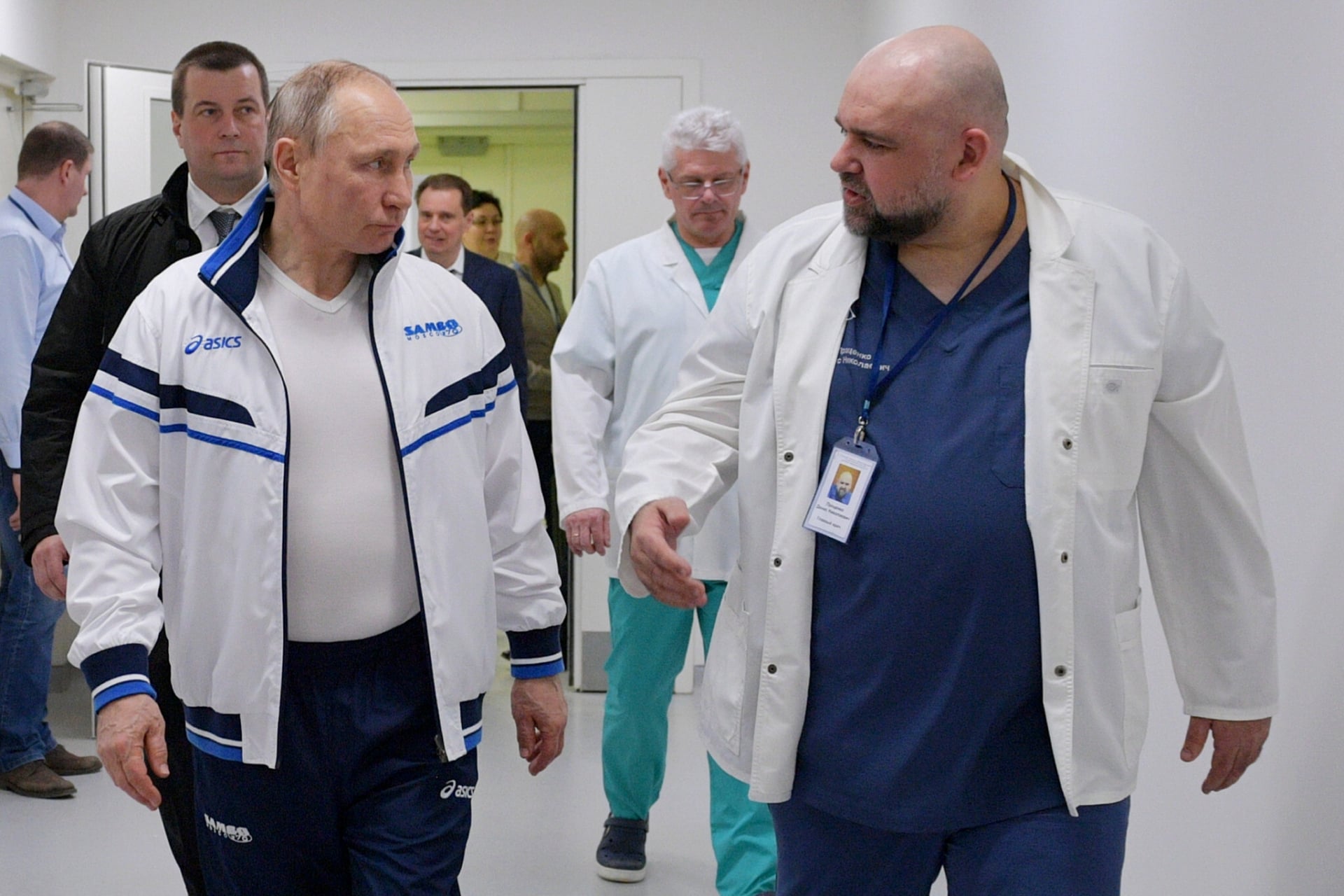 Бивш шеф на MI6: Путин ще бъде отстранен, като го вкарат в...