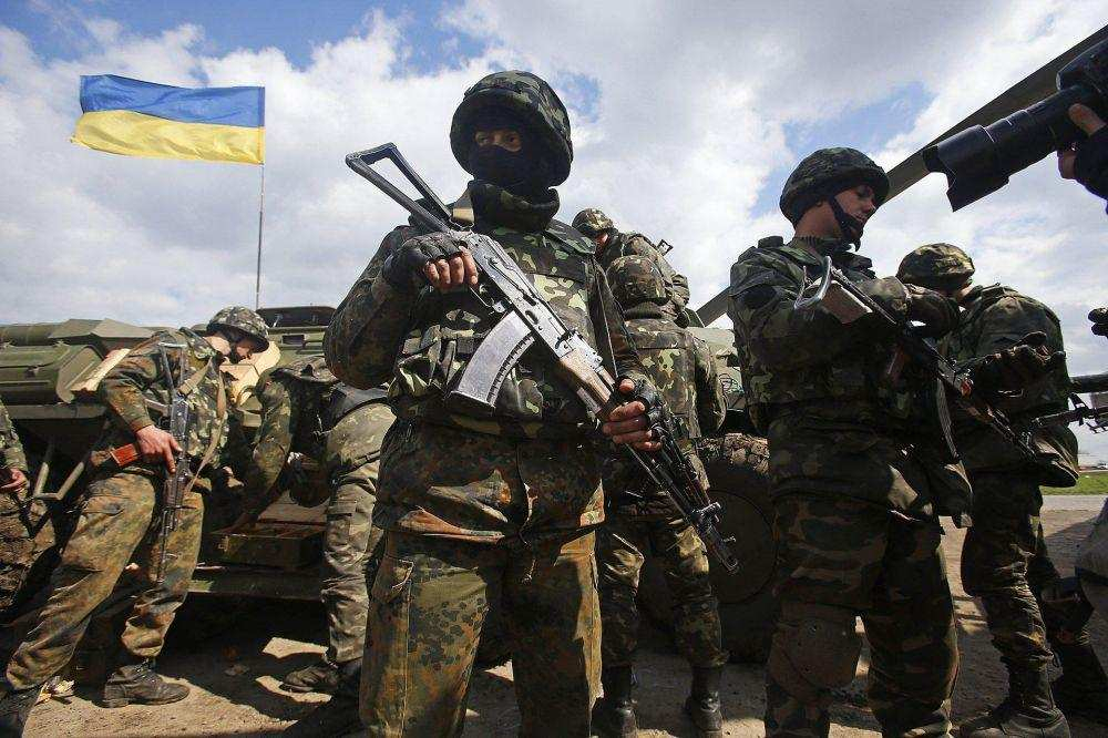 Жена на украински военен изригна: Спасете хората, обкръжават ги ВИДЕО