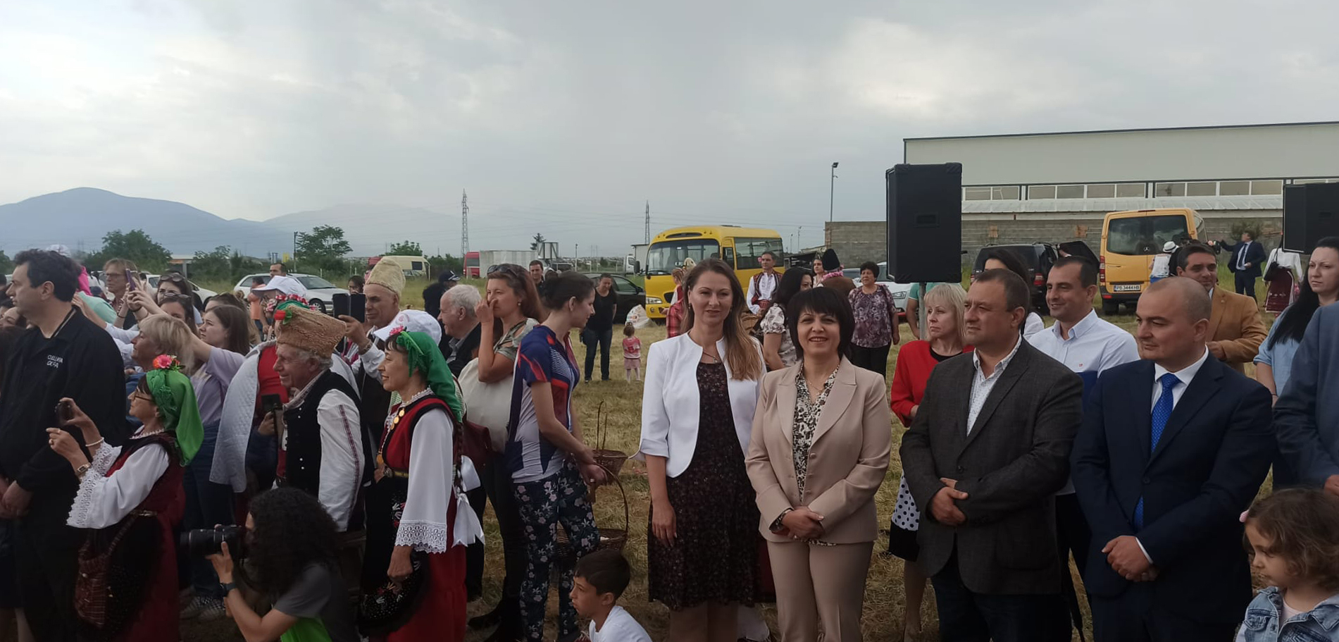 Министър Иванов в Карлово: Трябва да съхраним вековните традиции в отглеждането на рози
