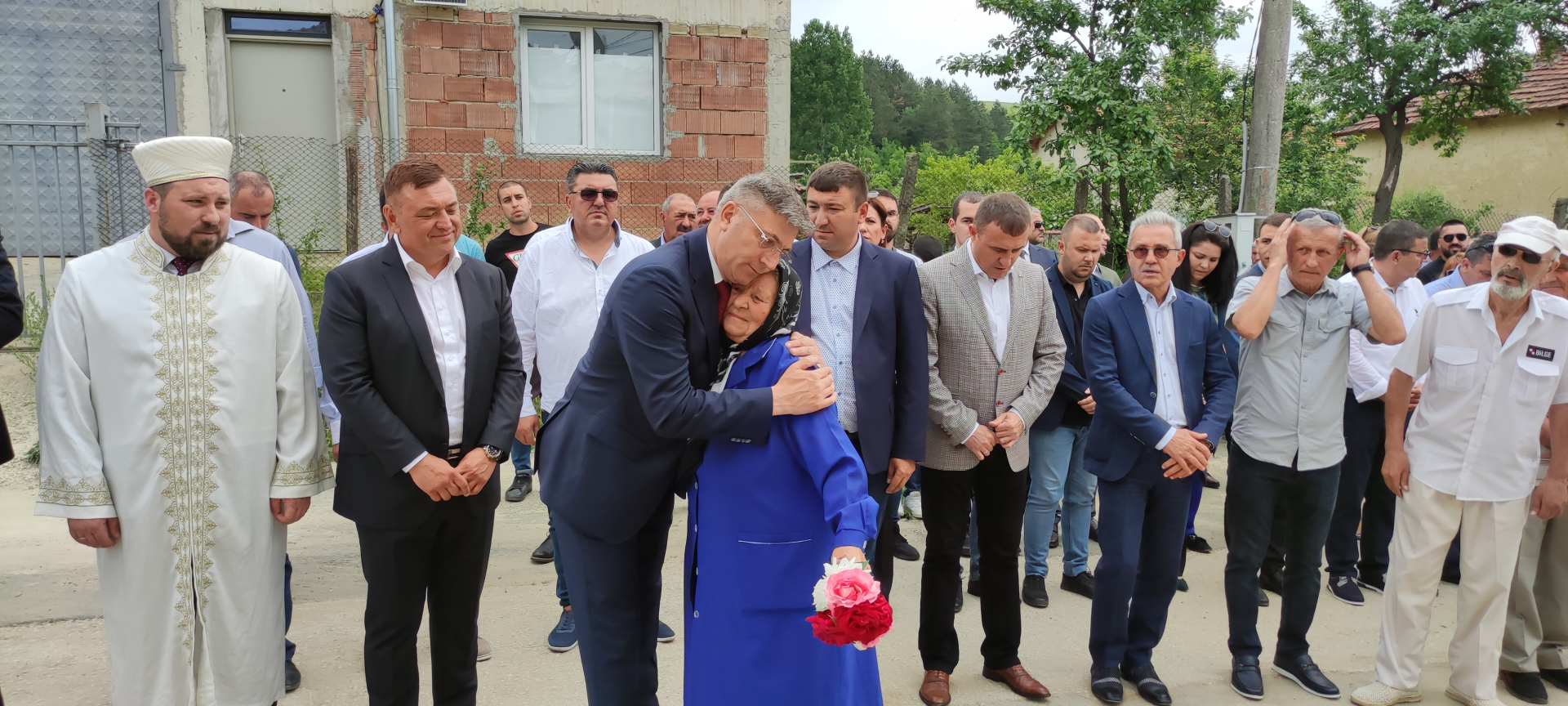 Карадайъ: Ще пазим свободата и демокрацията. Няма да позволим на случайни минувачи в политиката да пишат фашистки закони!