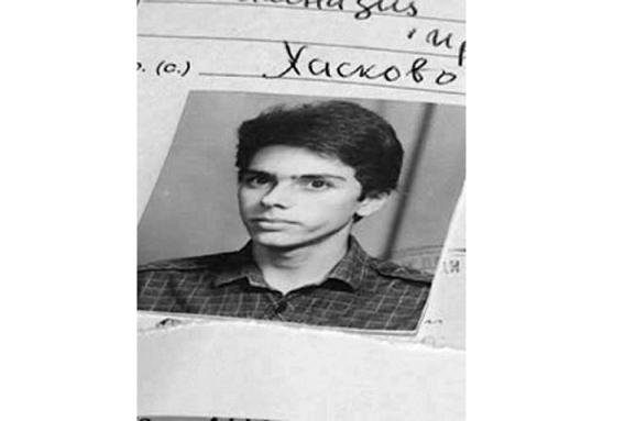 Ще ги познаете ли? Радев, Нинова, Петков, Василев и Слави като малки СНИМКИ