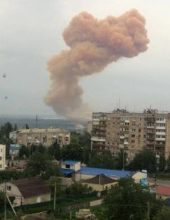 Ройтерс: Руски въздушен удар е улучил цистерна с азотна киселина в Северодонецк СНИМКИ 