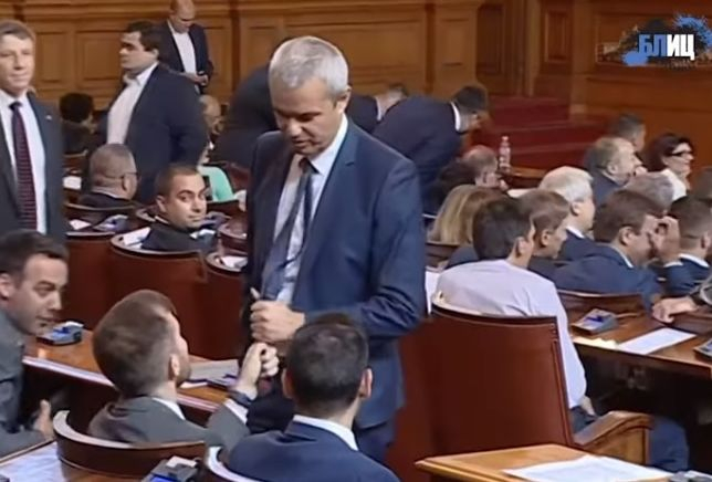 След боя: Митев отиде на крака при Костадинов, ето какво се случи 