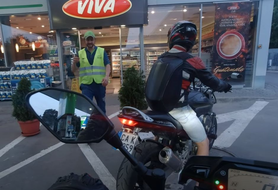 Страшна шашма! Моторист тръгна да зарежда гориво на столична бензиностанция и онемя от сметката ВИДЕО