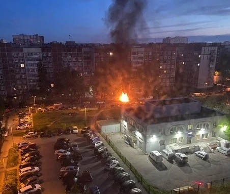 Зрелищни ВИДЕА: Шофьор паркира неправилно и му спретнаха брутално отмъщение