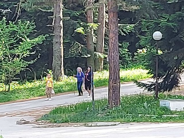 Украинците в Паничище искат на морето, a част от тях стегнаха багажа за... СНИМКИ 