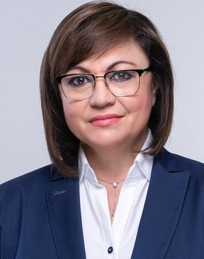 Нинова коментира с две думи искането на украинския посланик за оръжия от България