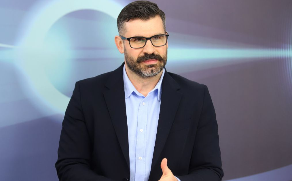 Кузман Илиев каза с какъв ход хората на Слави ще развържат "дилемата на затворника"