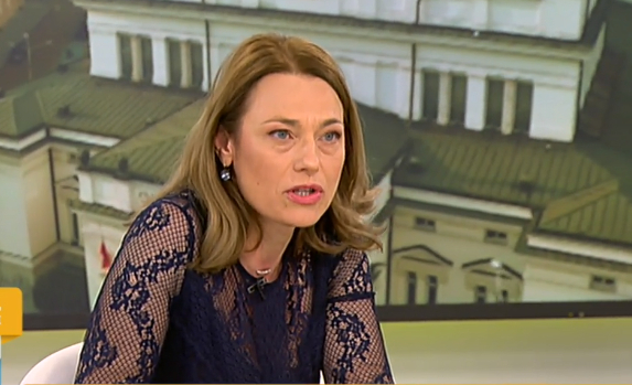 Ива Митева хвърли бомба: Депутати от ДБ и БСП ме молят от две седмици да направим това .... 