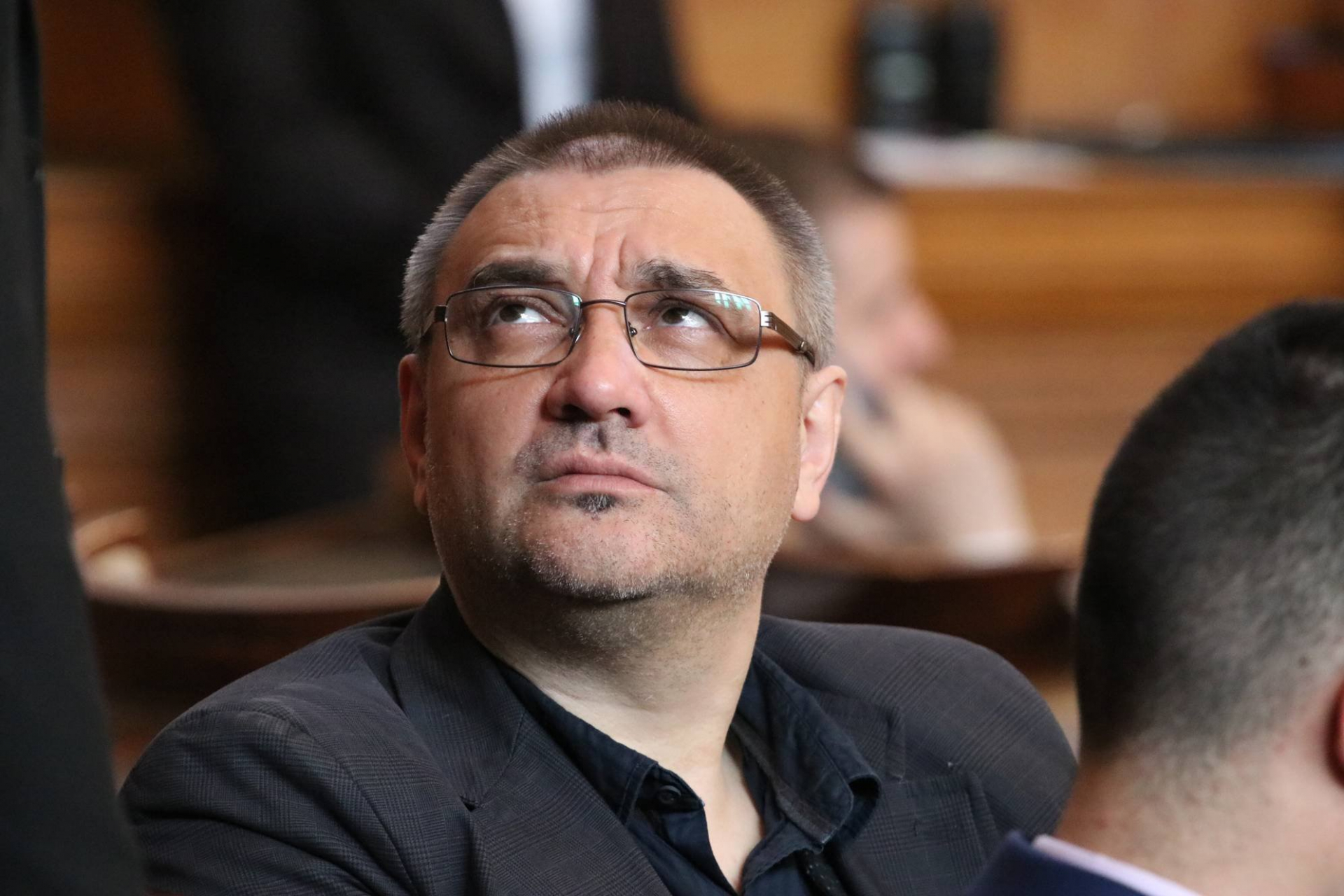 Проф. Чорбанов закопа Петков с тези думи и благодари на Слави