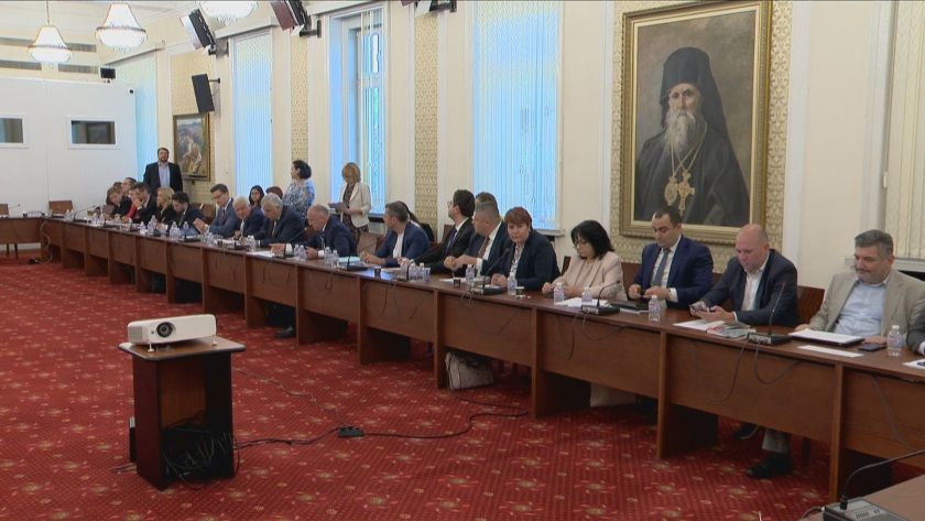 Първи удар на ИТН: Актуализацията на бюджета не мина в комисията 