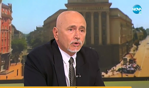 Министърът-милионер захапа Слави: Той е политическа кукла, която не взема сама решения! ВИДЕО