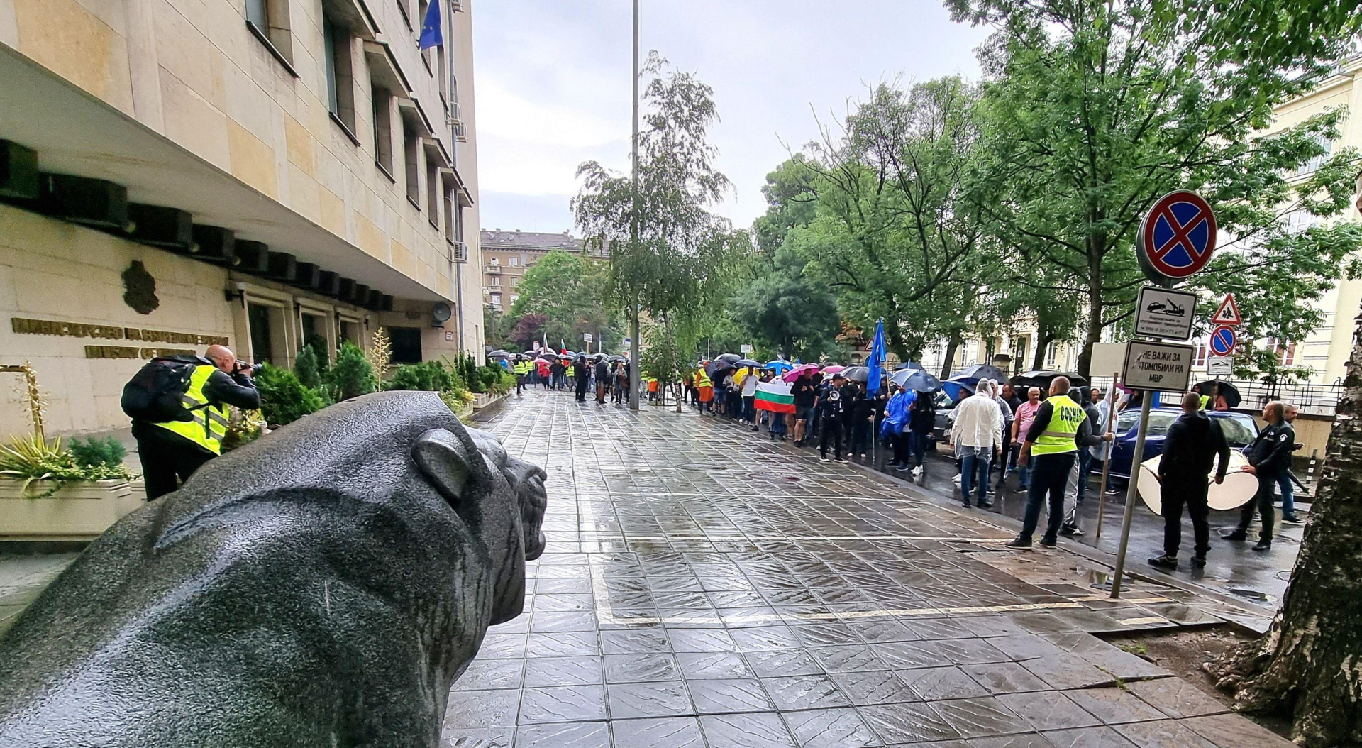 Започна протестът на полицаите - ето какво искат СНИМКИ