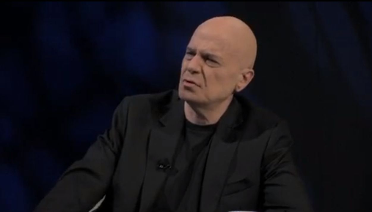 Слави Трифонов: Депутати на ИТН напускат, за да подкрепят Петков 