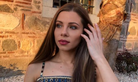 СНИМКА 18+ на звезда от "Пътят на честта" и "Ол инклузив" подлуди всички