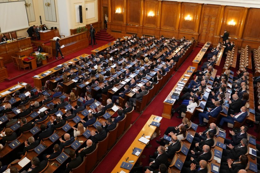 Кашата в управлението е пълна, прогнозите са, че връщане назад няма
