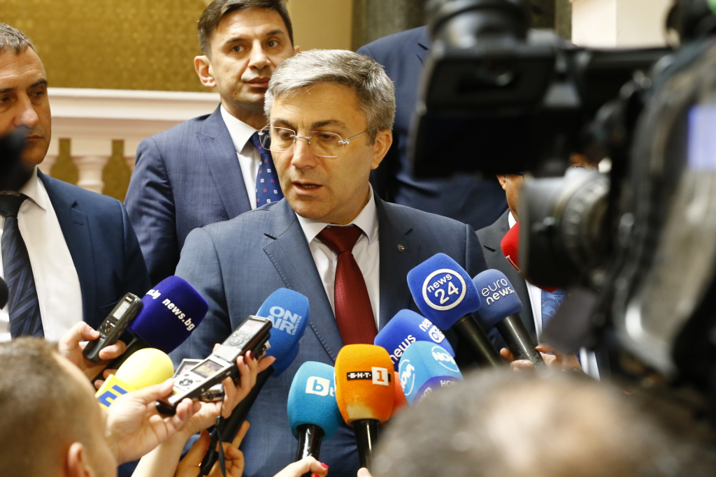 Карадайъ разкри какво ще направят от ДПС, ако ПП-ДБ ги...