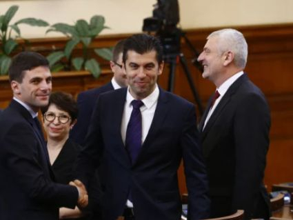 Петков отмени визитата в Азербайджан, за да...