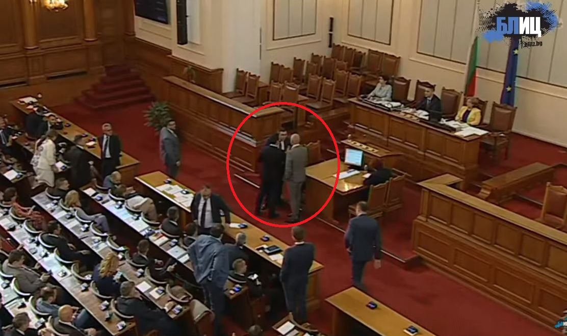 Извънредно: Депутатите наскачаха за бой в НС! Ето какво се случи БЛИЦ TV