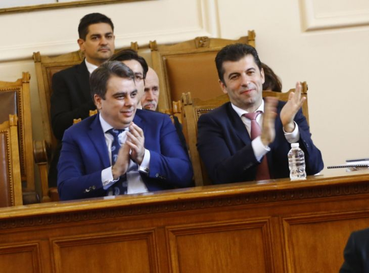 Заради необяснимо бездействие на Асен Василев: Рекорден брой удавници по морето още от този уикенд 