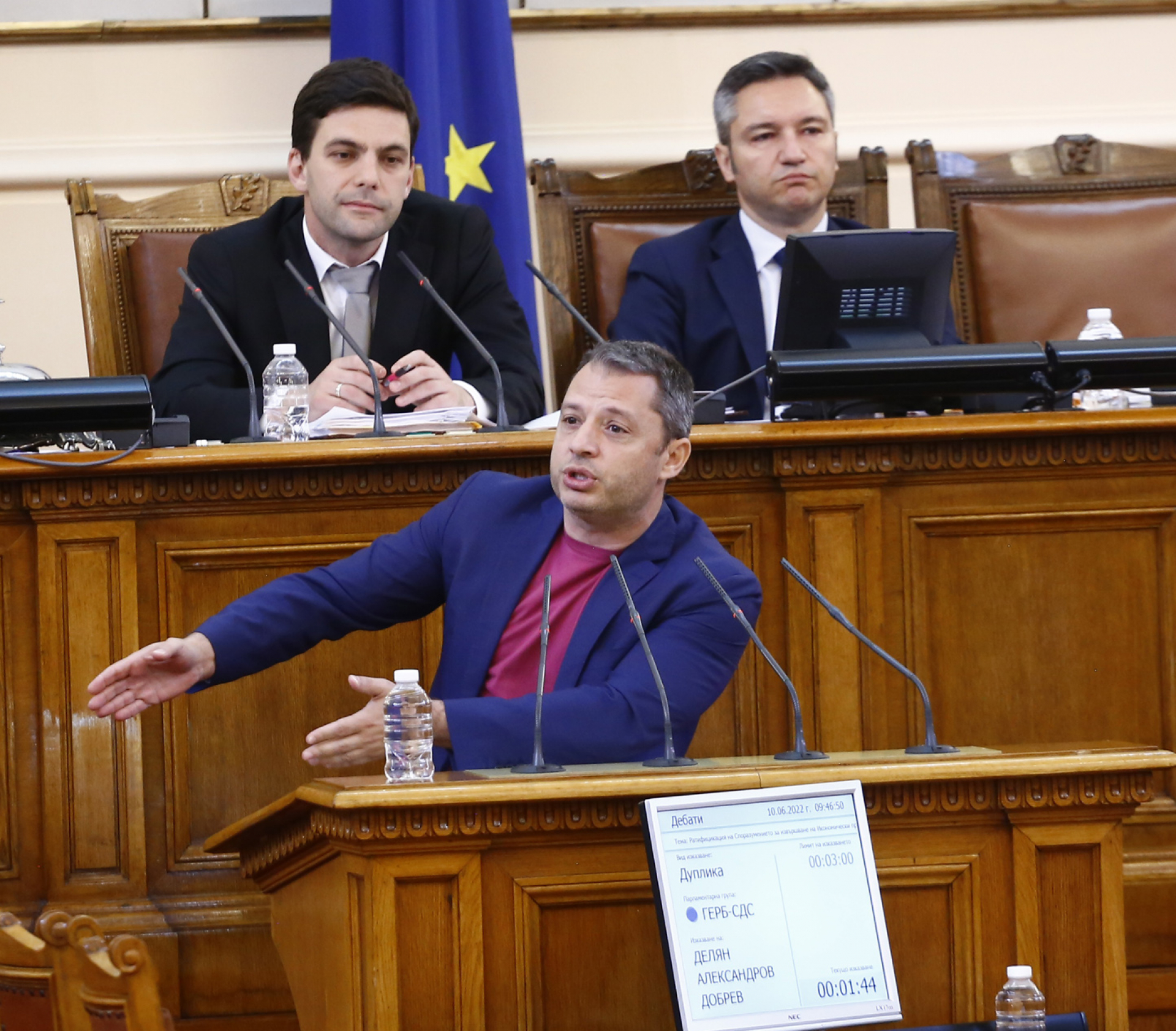 Делян Добрев със страшна закана след гнусен фейк