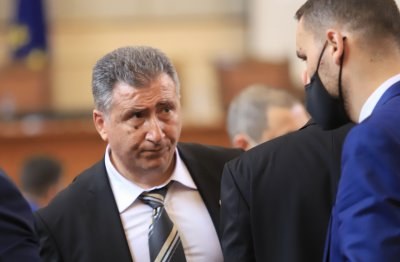 Отцепник от ИТН хвърли голяма бомба за Каримански и вота на недоверие
