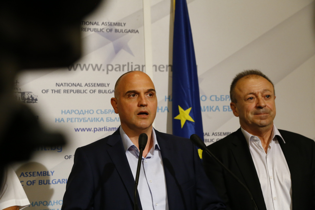 Отцепниците от ИТН показаха резултати от детектор на лъжата и призоваха Тошко и Слави да... 