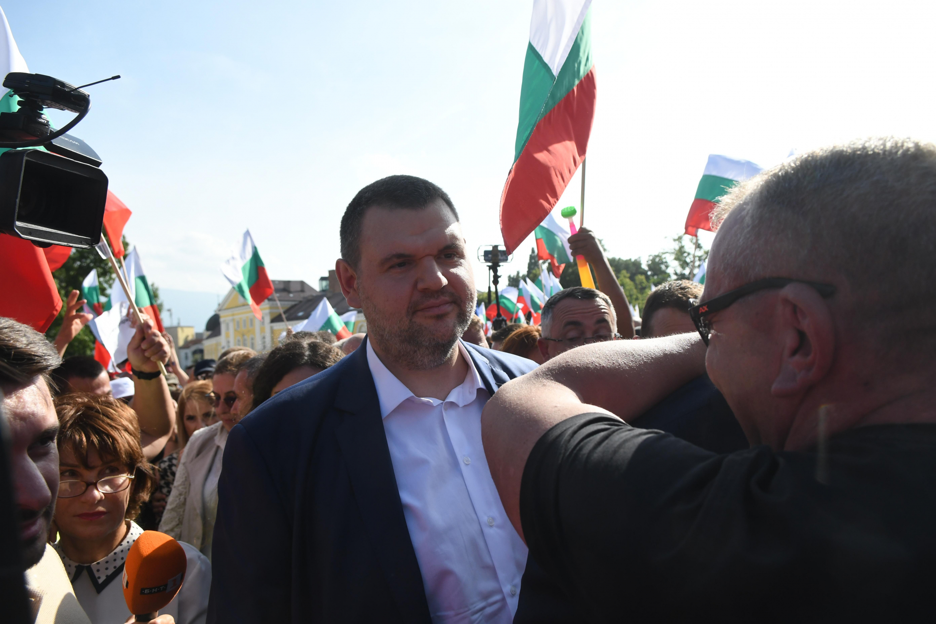 Делян Пеевски виновен и за рождения си ден