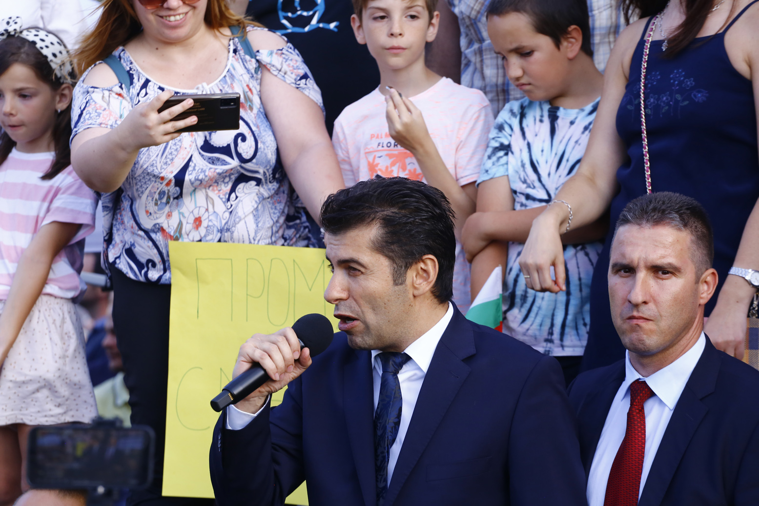 Човек на Петков: Опитахме да огреем навсякъде, но...