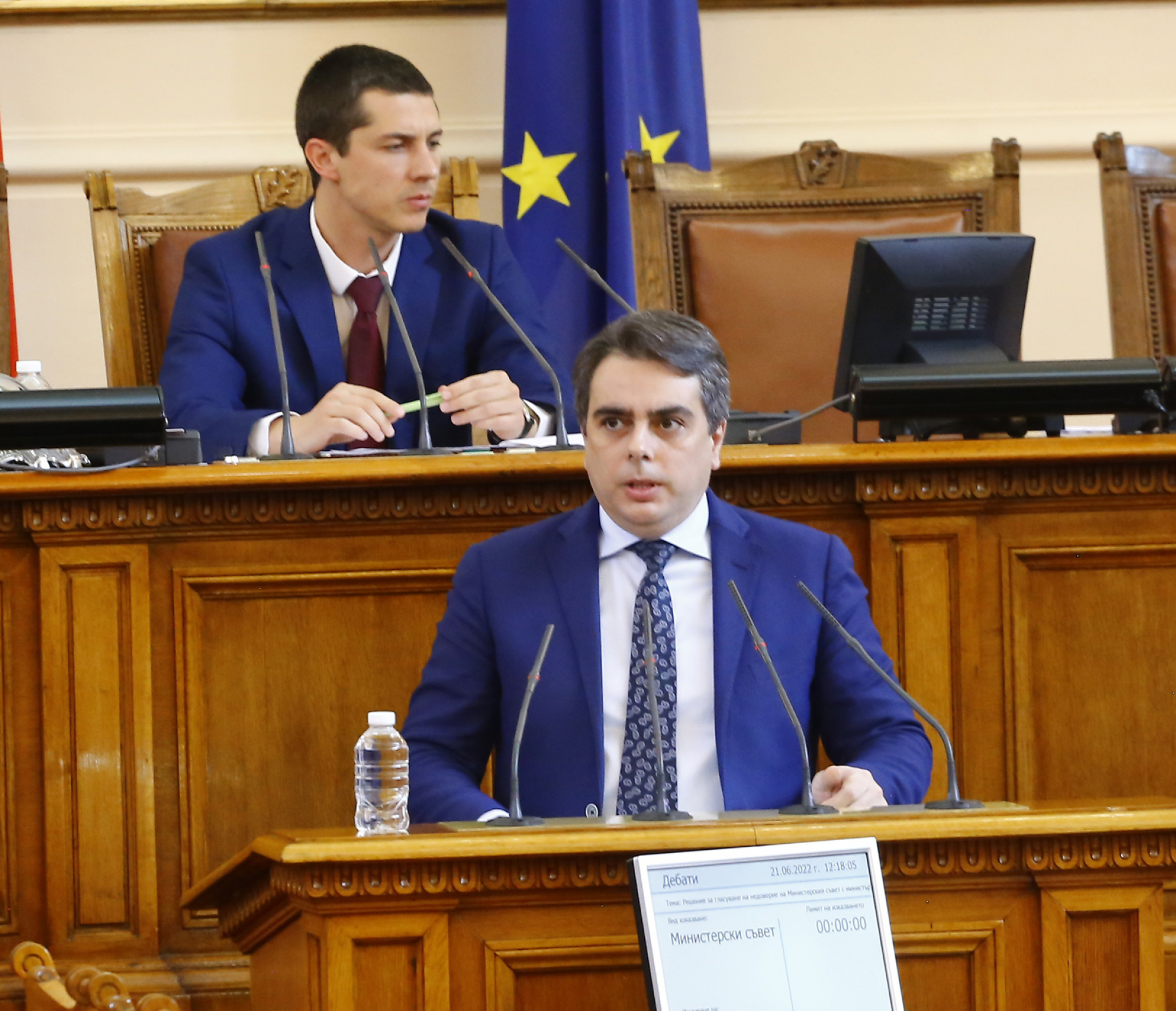 Владислав Горанов захапа Асен Василев: За пръв път нямаме... 