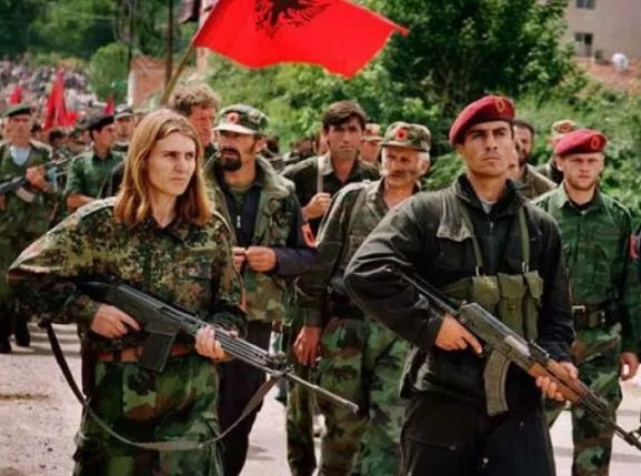 Албания изпраща войски в България